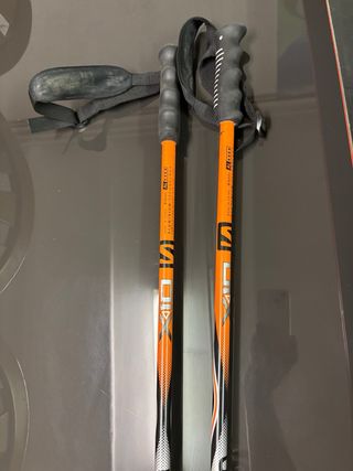 Esquís Salomon QST 99 con fijaciones Atomic