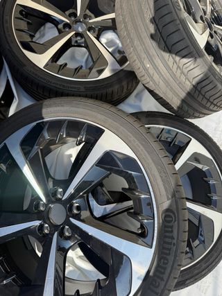 Llantas SEAT Ibiza FR con Neumático 215/40 R 18 