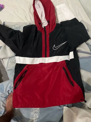 Chaqueta Nike Anorak Roja Negra Blanca