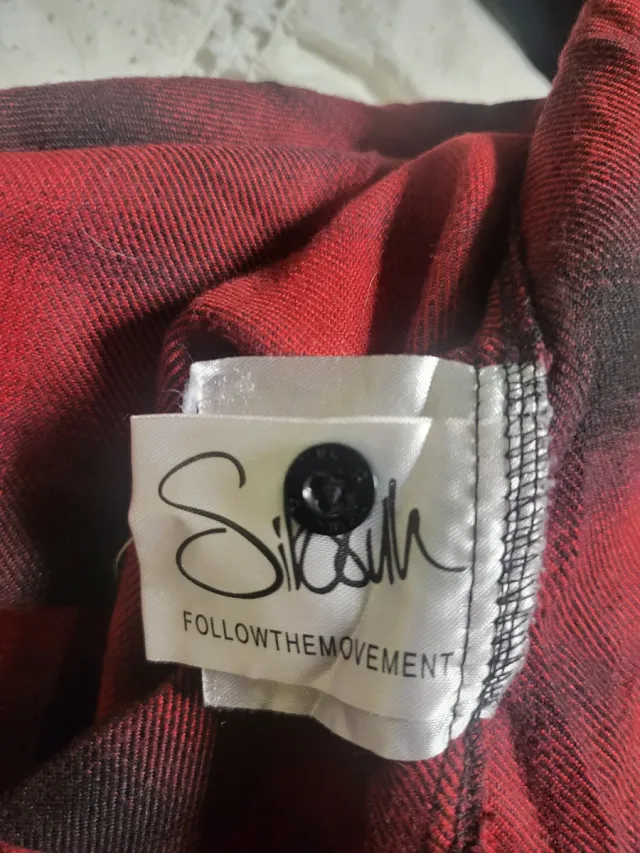 Camisa SikSilk a cuadros roja y negra