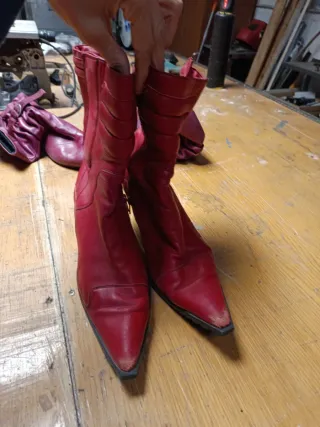 Botín rojo tacón fino talla 42