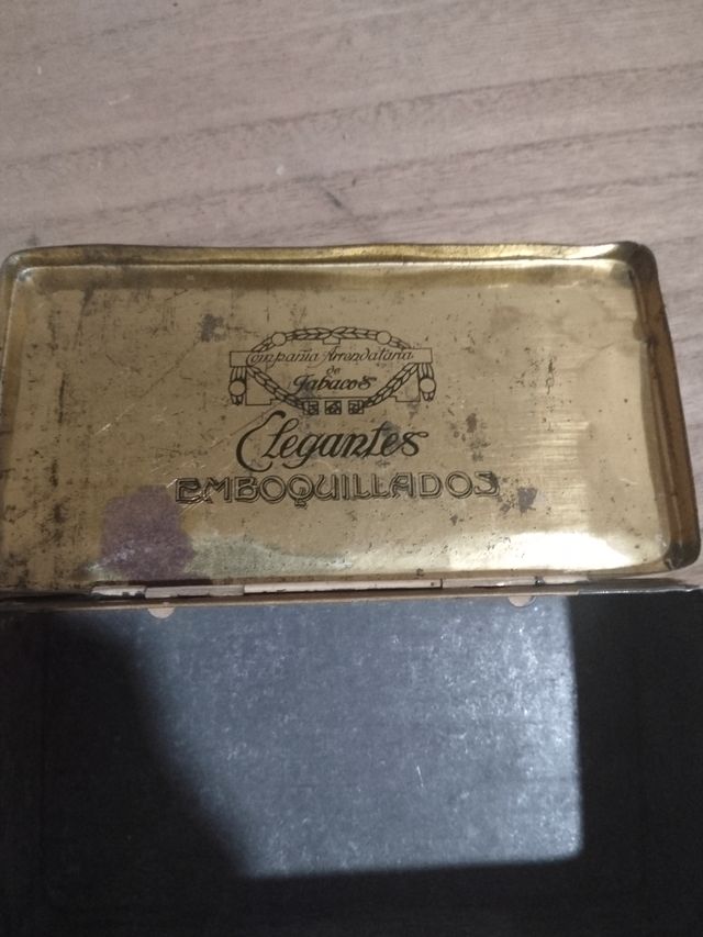 Caja Metálica Elegantes 100 Cigarrillos