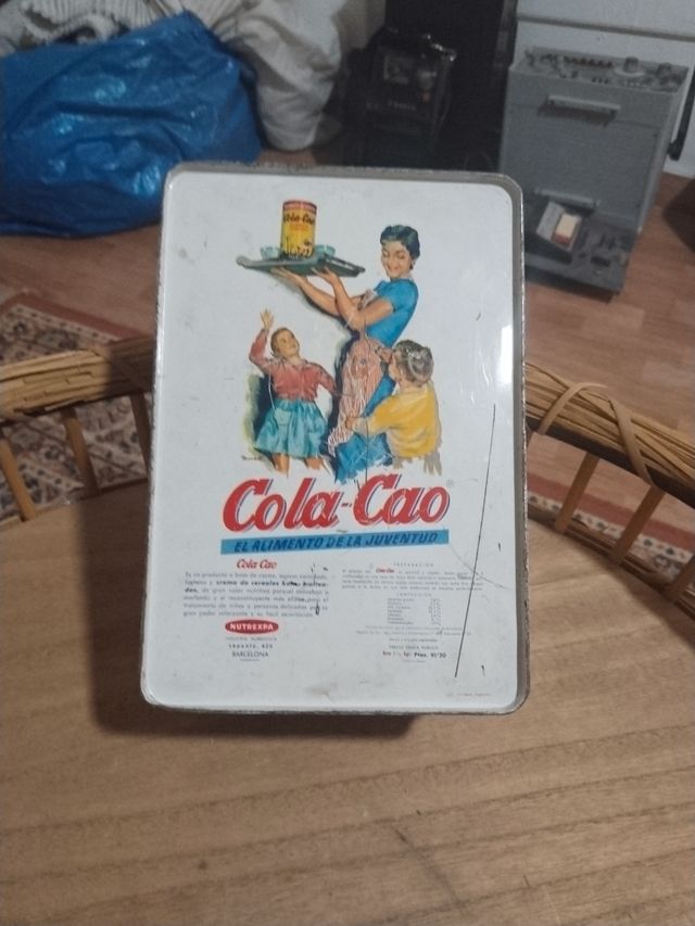 Caja metálica decorada estilo oriental