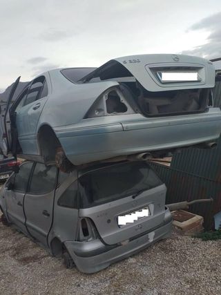 Cinturón seguridad del der mercedes clase s 204108