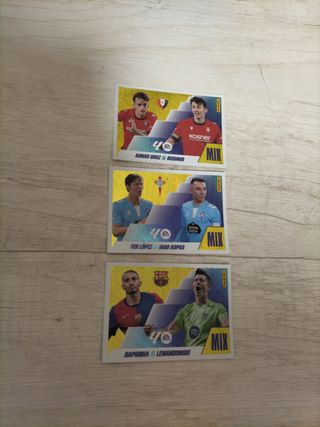 Lote 129 cromos Panini Liga Este 2025-26