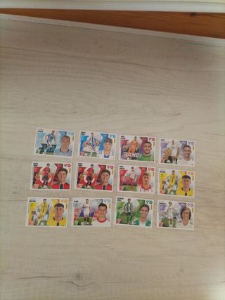 Lote 129 cromos Panini Liga Este 2025-26
