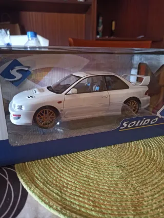 Se venden coches escala 1:18 nuevos