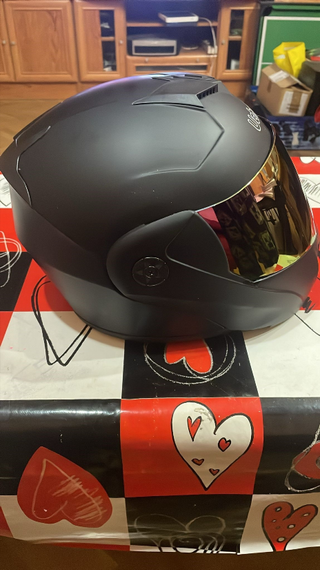 Casco con visera Uchoose