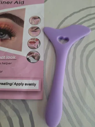 Plantilla para Delineador de Ojos y Maquillaje