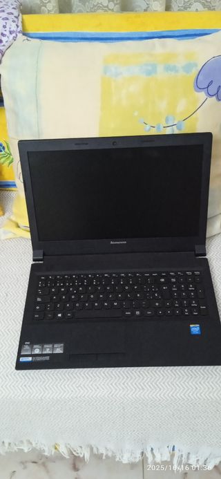 Portátil Lenovo Negro
