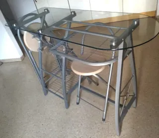 Mesa alta cocina con 2 taburetes