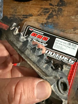 KTM Estriberas DRC D48-02-410 KTM Anchas KTM 690