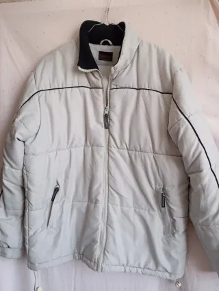 Chaqueta gris hombre