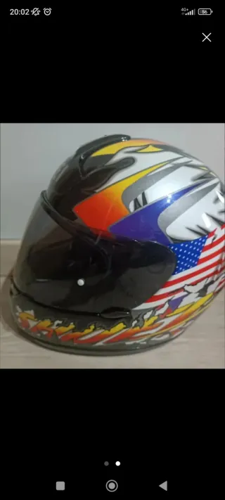 Casco Shoei con diseño de bandera USA