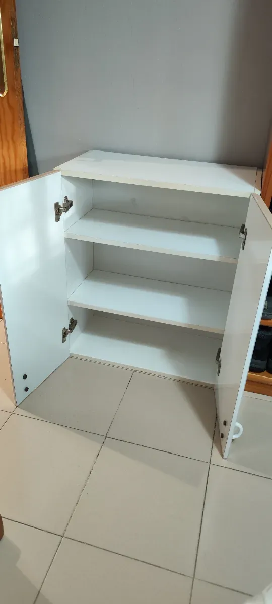 Dos Muebles/armario baño blanco.