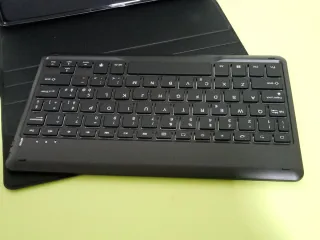 Funda Tablet con Teclado