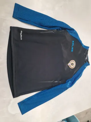 Sudadera técnica Kelme negra y azul talla 8