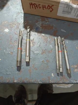 Juego de Machos Emuge  8 y 10 hemuge 5€ cada uno