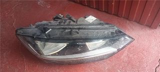 Faros delanteros para Volkswagen Touran.