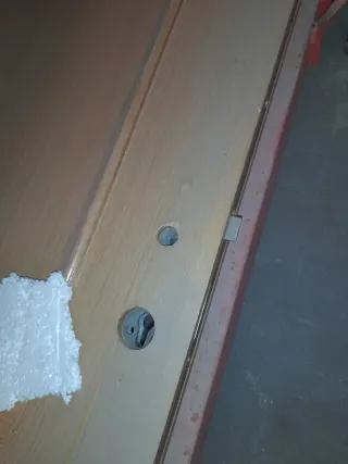 Puerta blindada madera