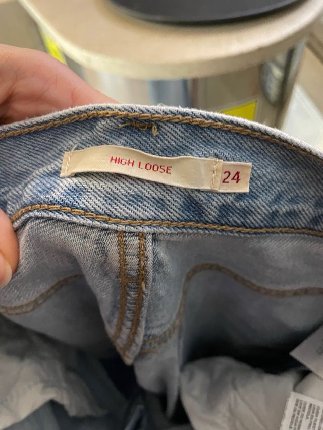 Jeans Levi's donna taglia 36 (LEVIS 24). 
