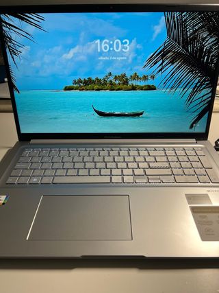 Portátil ASUS Vivobook 17 Plata