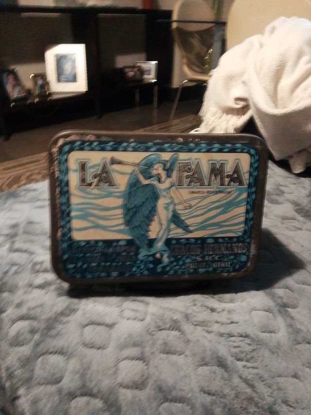 Caja Metálica La Fama Chacon Hermanos