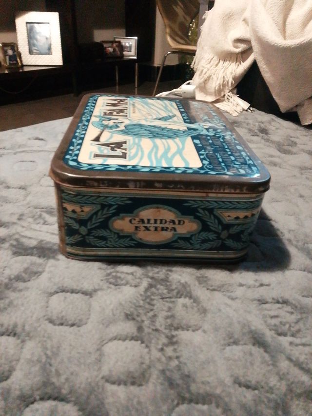 Caja Metálica La Fama Chacon Hermanos