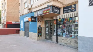Traspaso librería papelería friki: cómics, funkos.