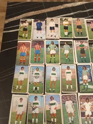 Cromos antiguos fútbol 77-78