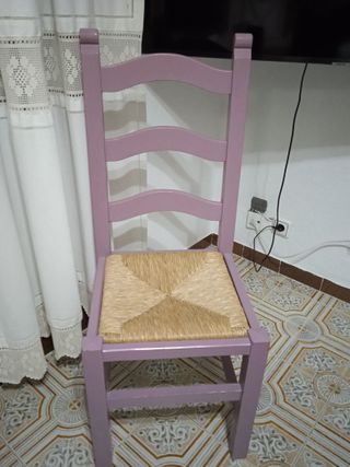 Sillas de madera maciza con asiento de yute