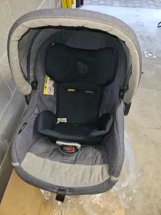 Ovetto seggiolino auto neonato Peg perego
