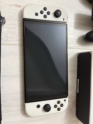 Nintendo Switch oled Bianco + Accessori