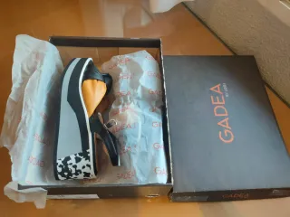 Sandalias GADEA Piel. Talla 38. Nuevas