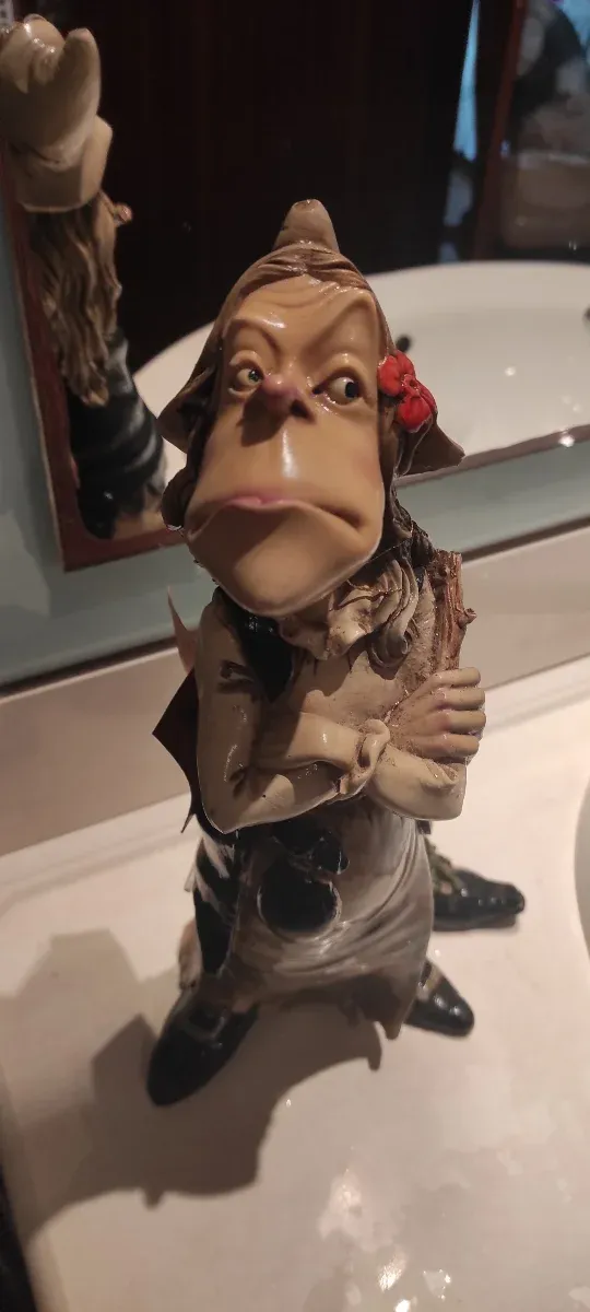 Estatua Brujo Príncipe Gaipol 34cm