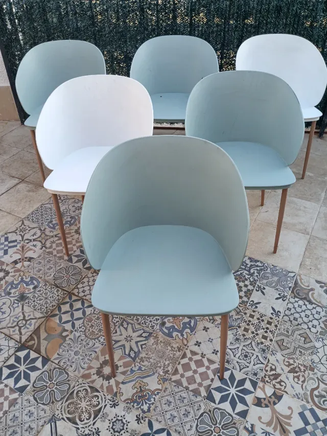 Mesa de comedor y 6 sillas  exterior/interior.