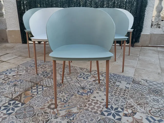 Mesa de comedor y 6 sillas  exterior/interior.