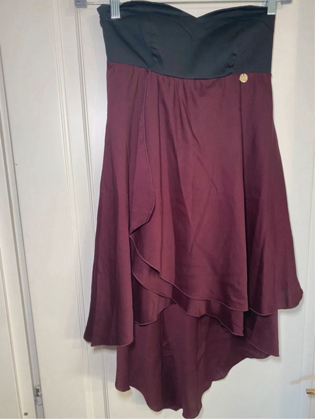 Abito corto a fascia nero e bordeaux