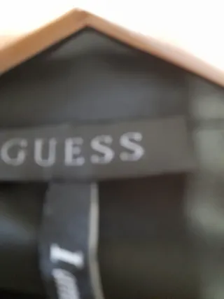 Blusa Guess Negra Manga Larga