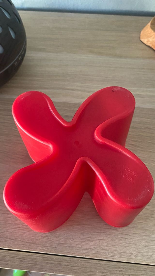 Porta mandos moderno rojo