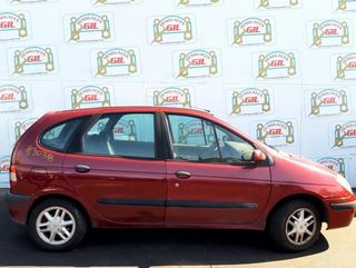 Centralita motor renault 8200076093 scenic 1099096