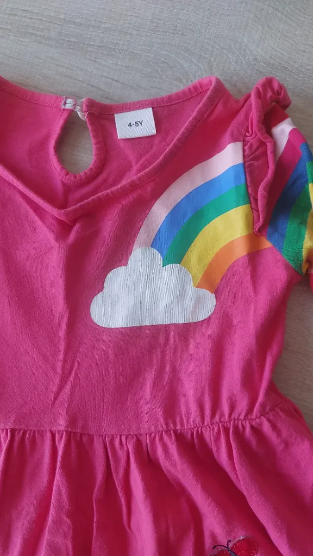 Vestido unicornio y arcoíris