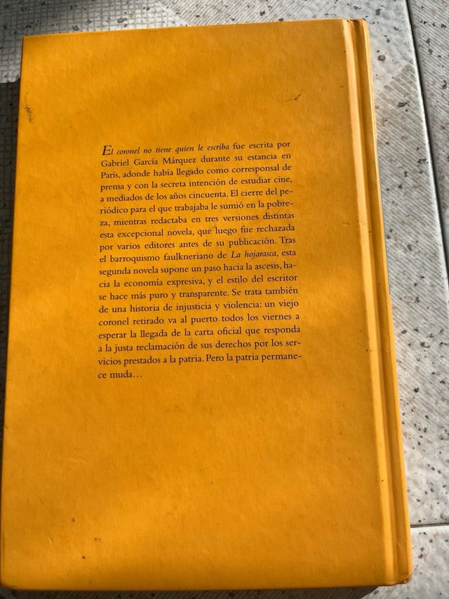 EL CORONEL NO TIENE QUIEN LE
ESCRIBA