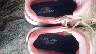 Zapatillas Adidas Falcon Rosa y Beige