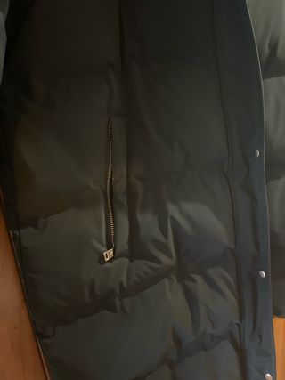 Parka Negra con Capucha