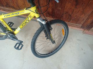 Bicicleta Scott Racing Junior Amarilla 24 pulgadas