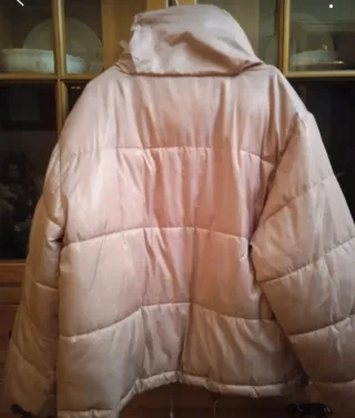 Plumífero rosa Stradivarius talla M