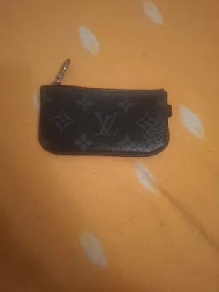 Bolsita Louis Vuitton negra