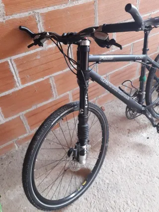 Bicicleta Cannondale F-800