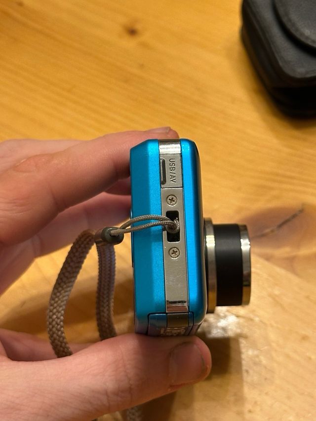 Digicam Casio Exilim Z800 14.1 MP |Cámara compacta